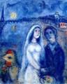 Recién casados con toalla Eiffel de fondo contemporáneo Marc Chagall